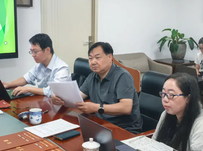 国家奶牛产业技术体系首席科学家李胜利教授到访攀宝生物科技集团指导交流