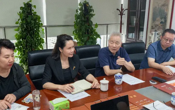国家奶牛产业技术体系首席科学家李胜利教授到访攀宝生物科技集团指导交流